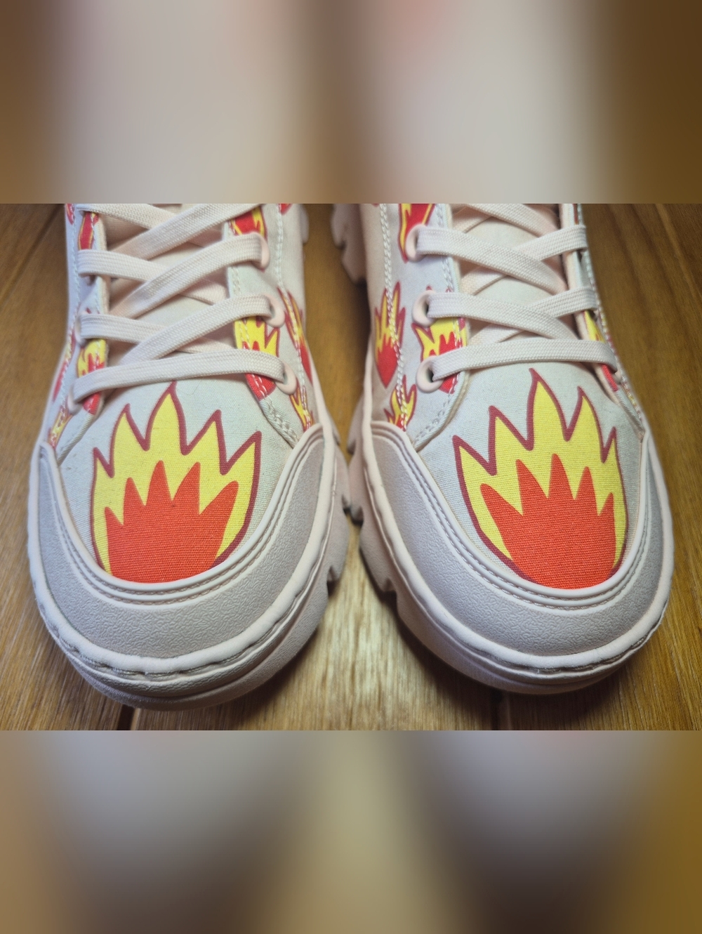 Skechers Ricardo Cavolo: Roadies Surge - Tiny Flames - Womens Size 10 - Picture 3 of 8